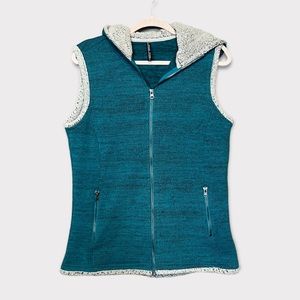 KUHL Sherpa Trim Fleece Lined Zippered Vest Size Large Outdoor Green